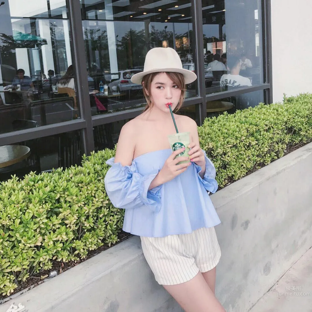 Dongwu Campus Beauty Wang Yian Bare Face Photos Big Release photo 13