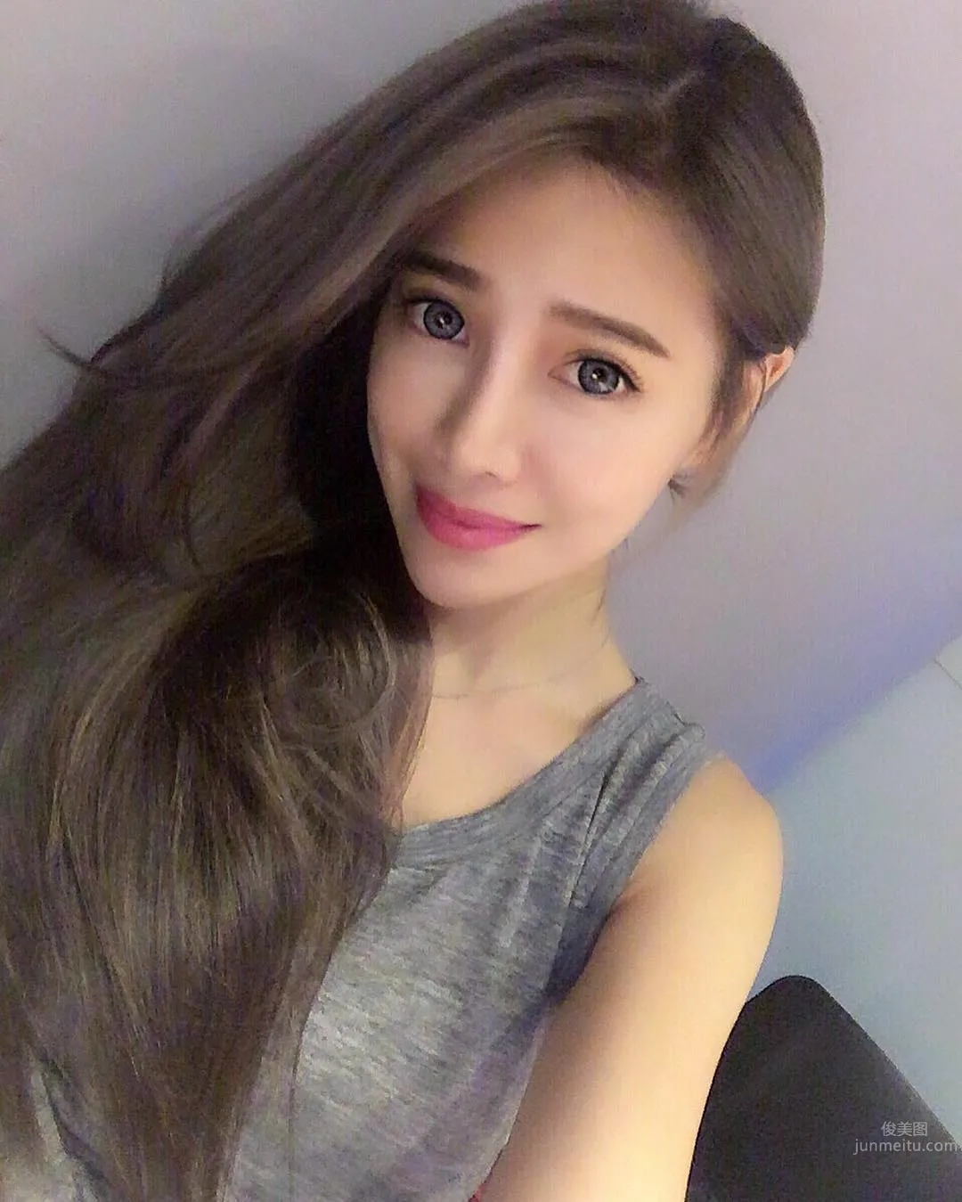 Candy Liu: Candy photo 13