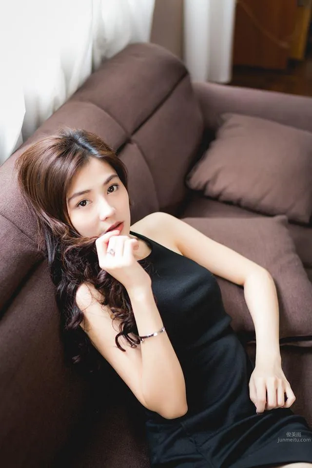 泰國女神Tadshanok Chulanond家居唯美系寫真 9