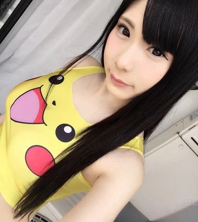 日本美女DJ Natsumi私房照 5