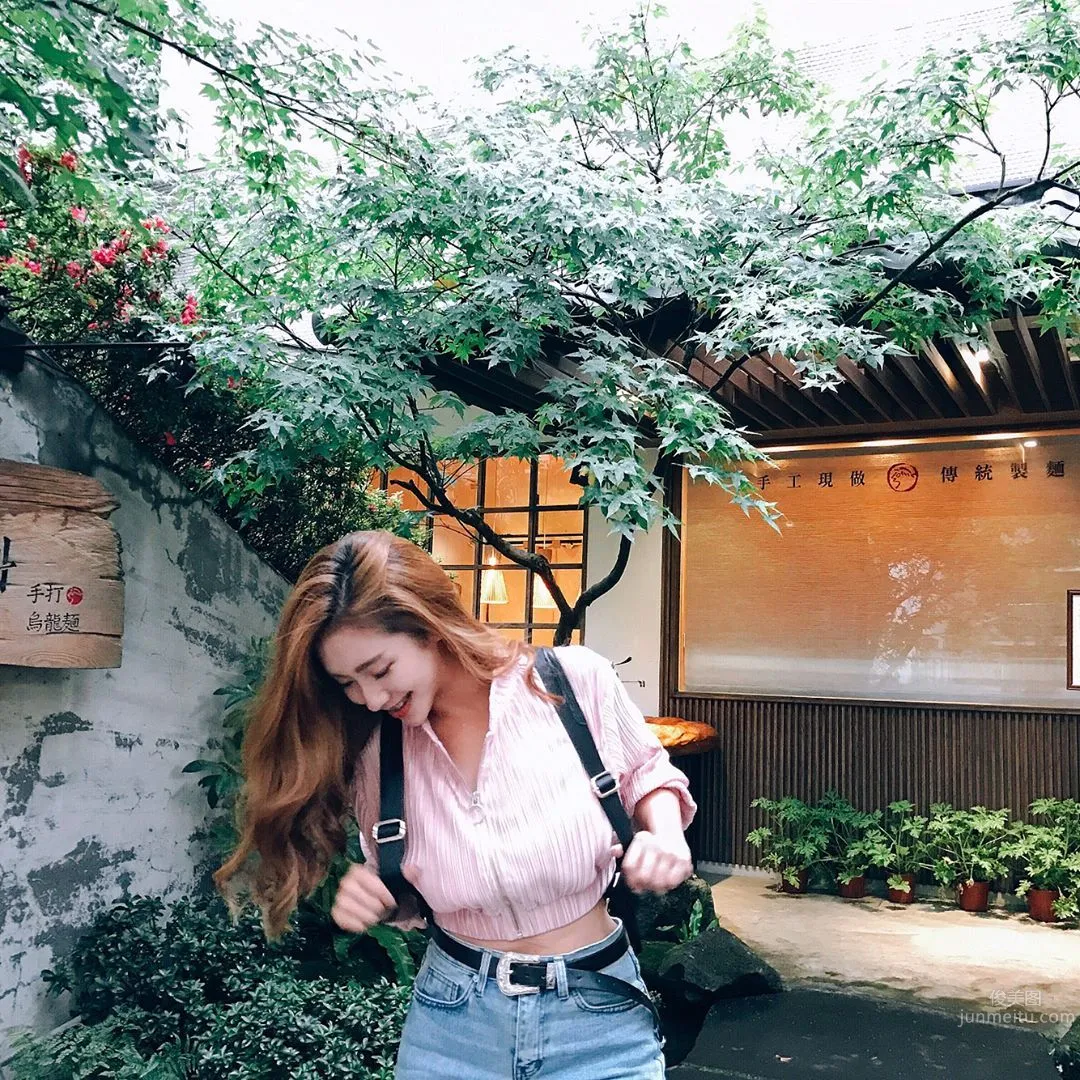長腿正妹呂妍芯 身材出衆氣質迷人 7