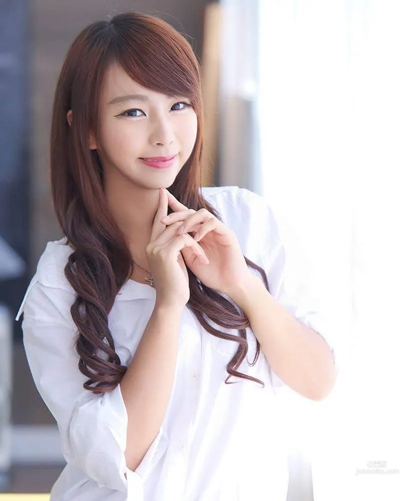 Hong Kong Beauty Su Yi IG Playful Private Shoot Photos photo 1