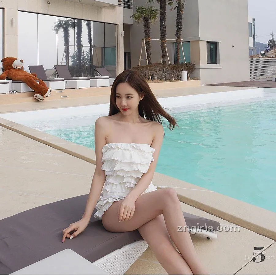 Korean Online Shop Model Hyemi Elegant and Mature Charm photo 17