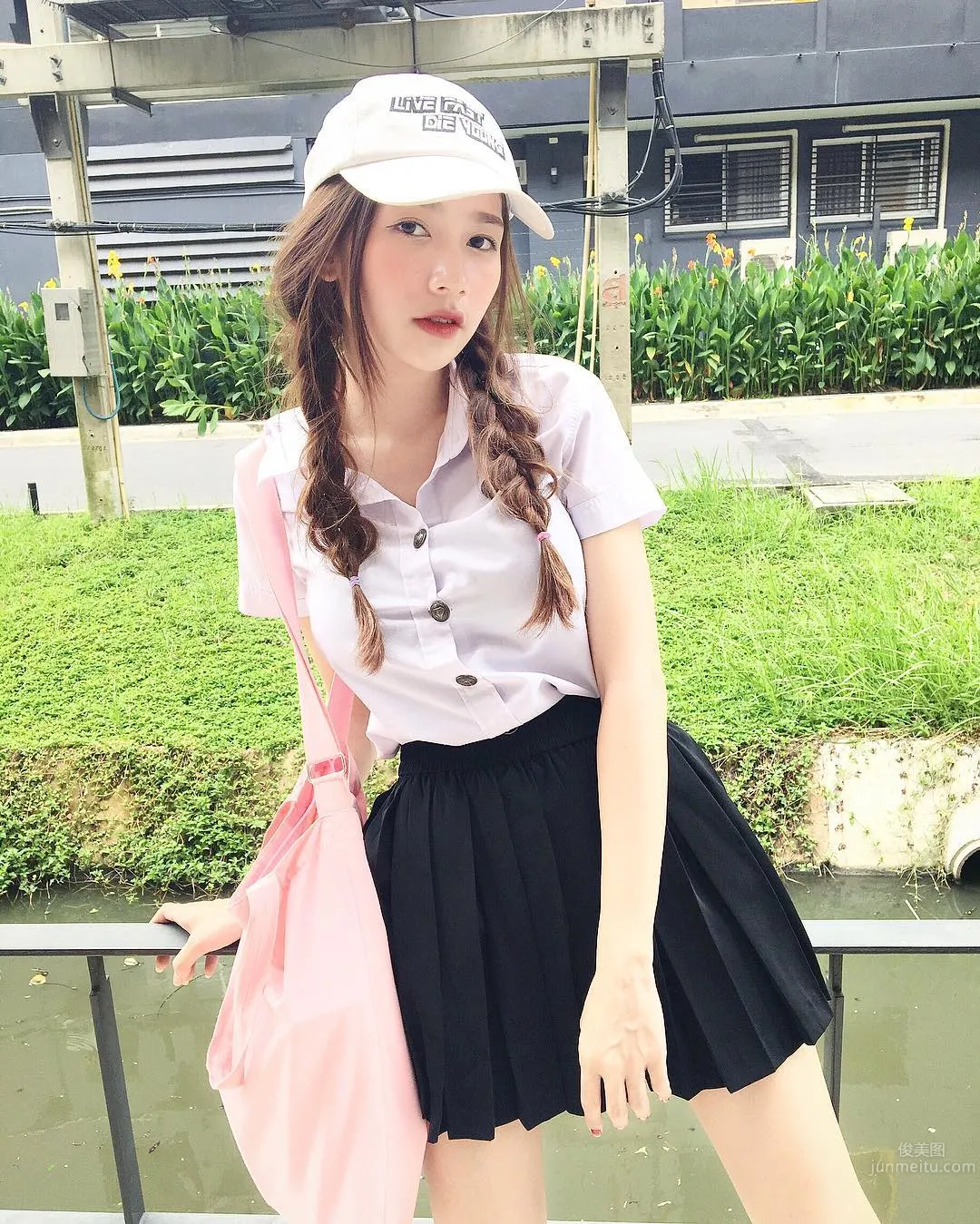 曼谷校花Itim Atchara 靈動美麗落落大方 35