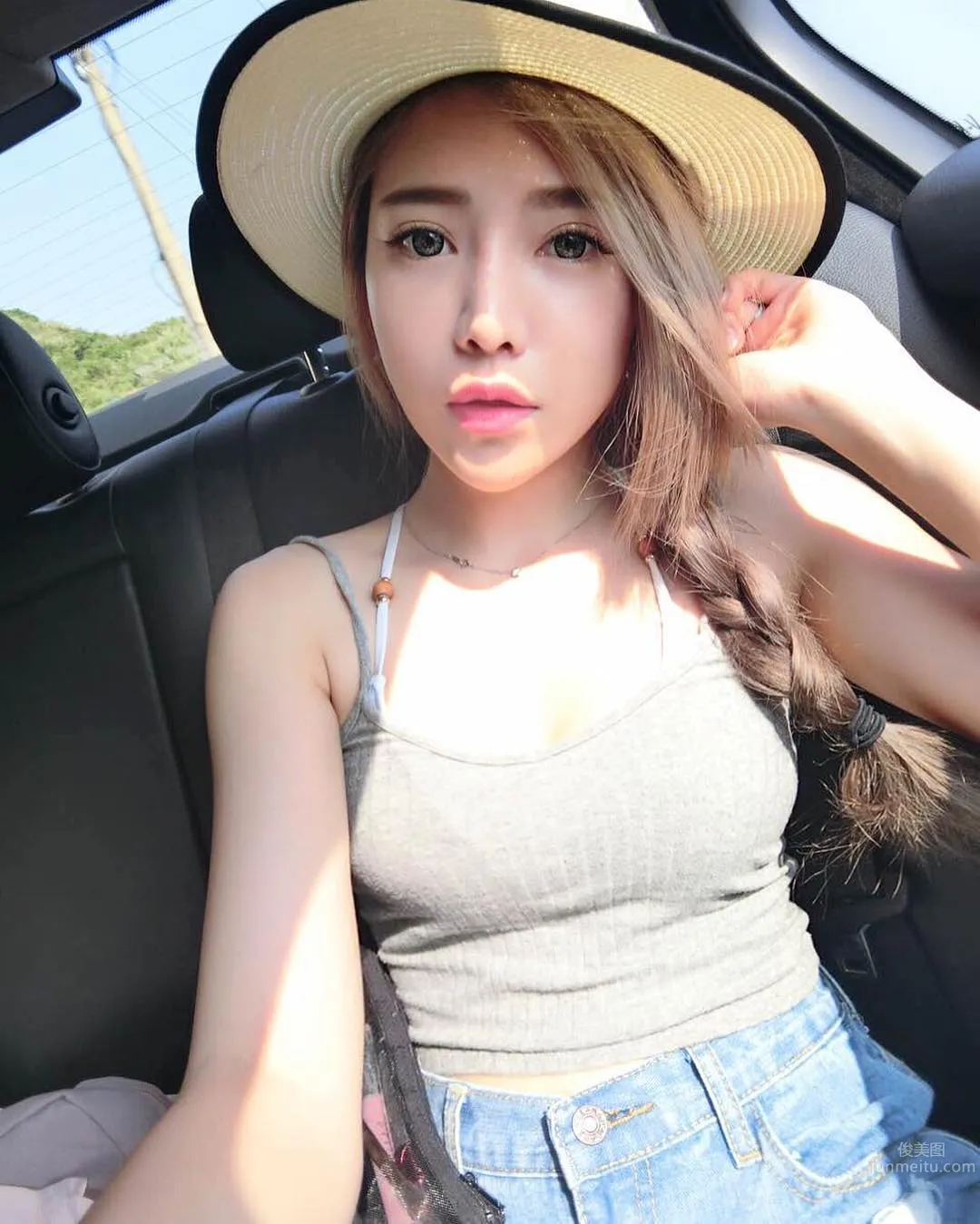 Candy Liu: Candy photo 9