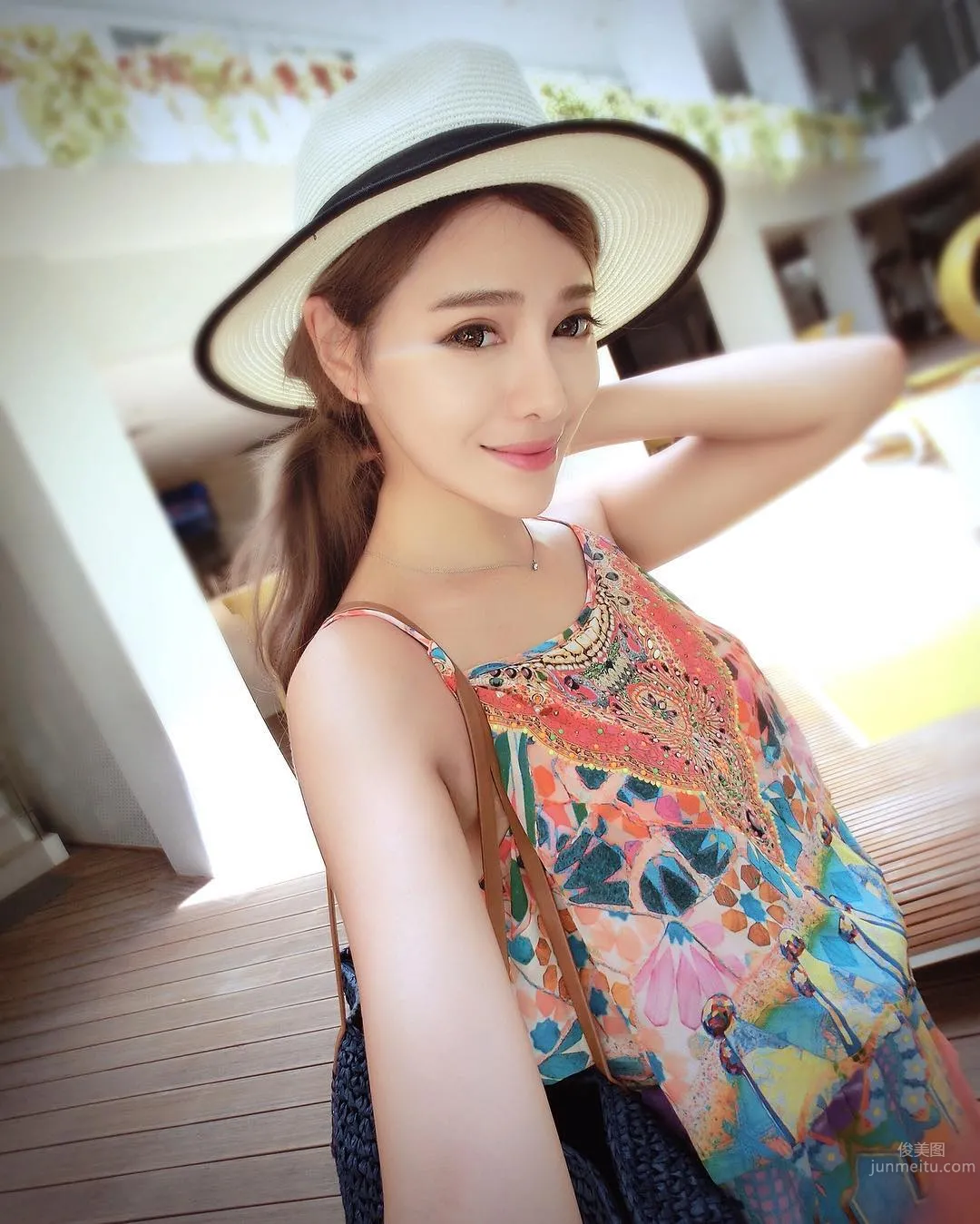 Candy Liu: Candy photo 27