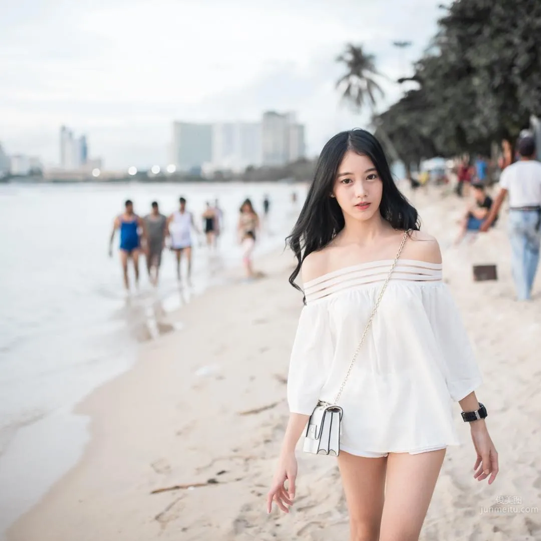 清纯美女Pimploy Chitranapawong唯美写真_2