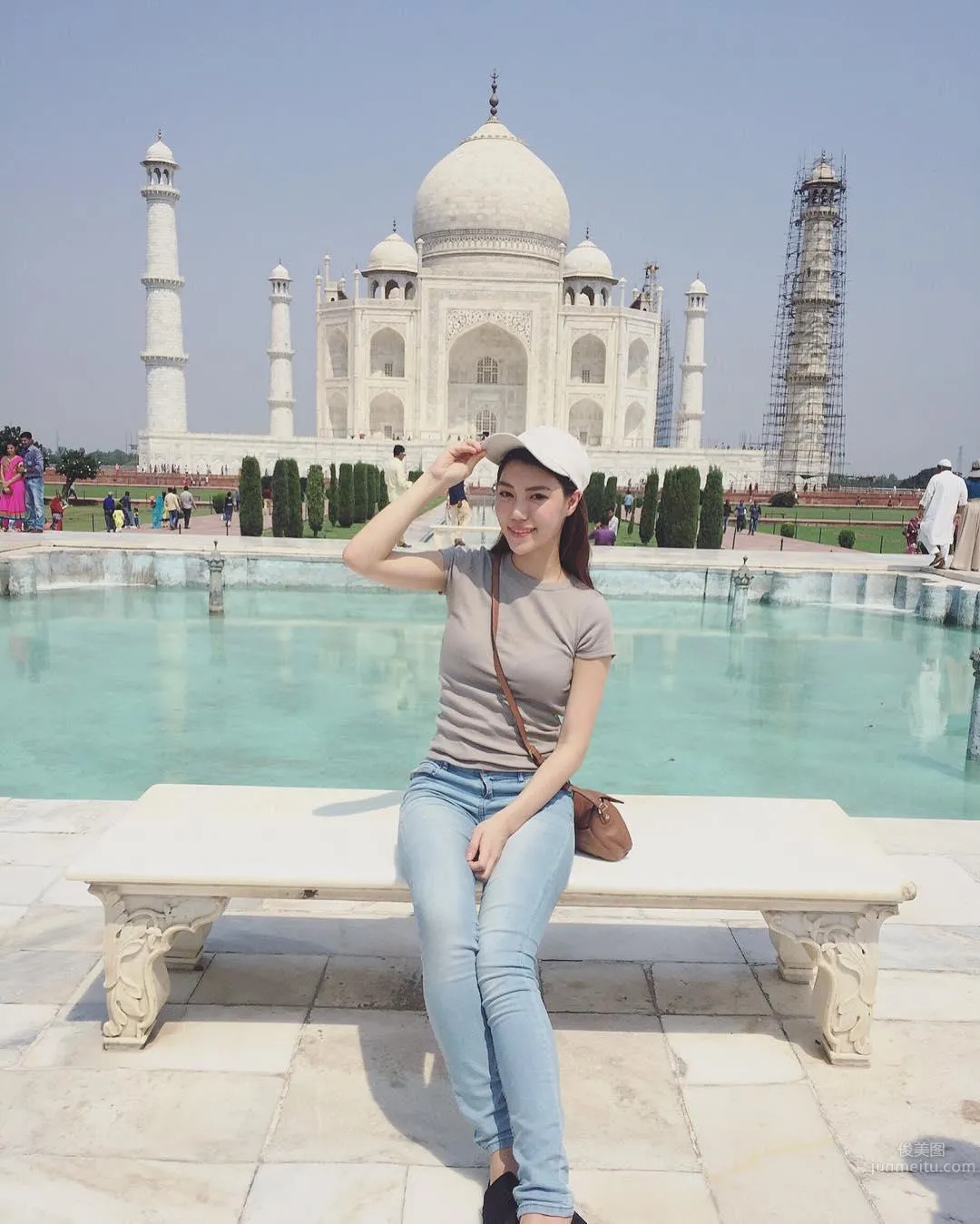 China Airlines Flight Attendant Livia Rong, Elegant Beauty Super Eye-Catching photo 16