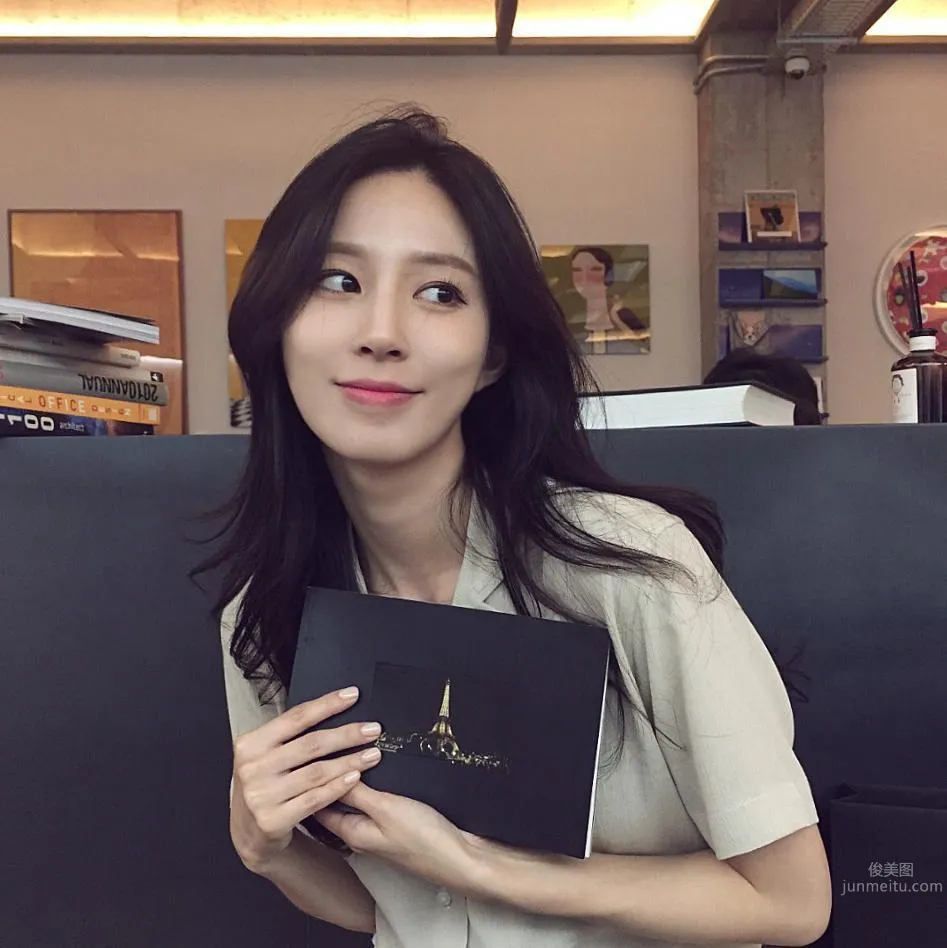 Korean Flawless Beauty Kim Bo-ra's IG Private Shoot Photos photo 23