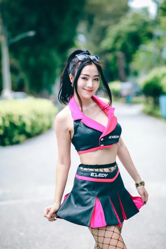 泰國禦姐Khimkae Maxim 賽車女郎與家居誘惑系列 3