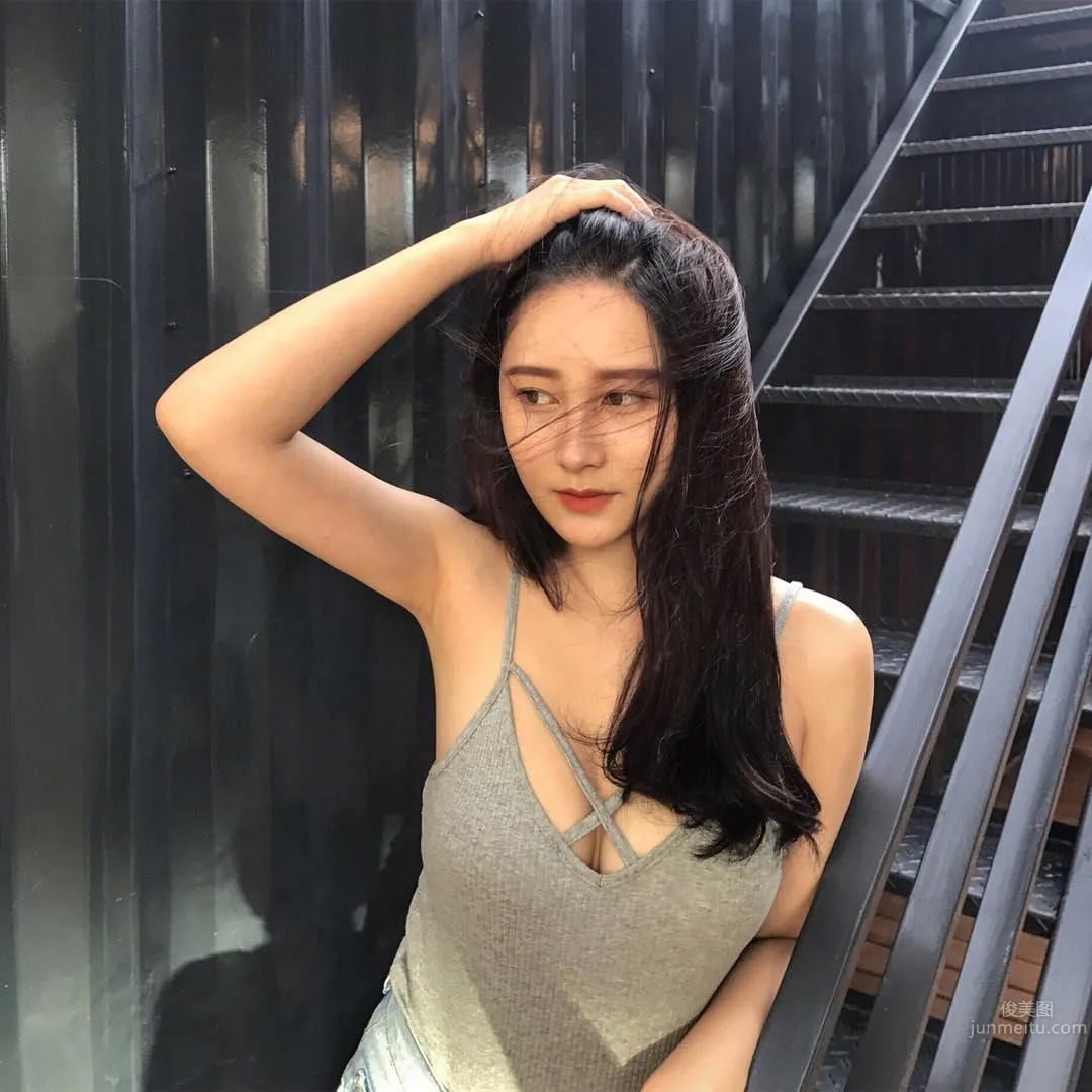 Chinese-Vietnamese Mixed-Race Beauty Gu Tingxuan, Back, Breasts and Legs, the Three Peaks photo 20