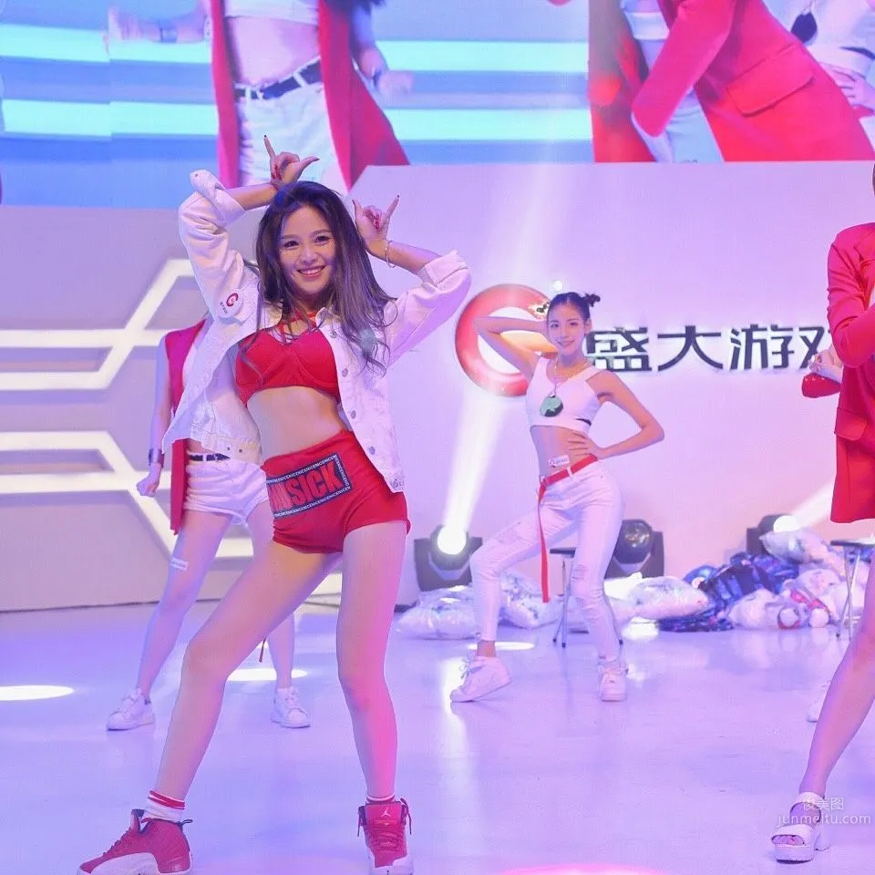 Peng Qiaqia - 2017ChinaJoy Shanda Games Dancer photo 7