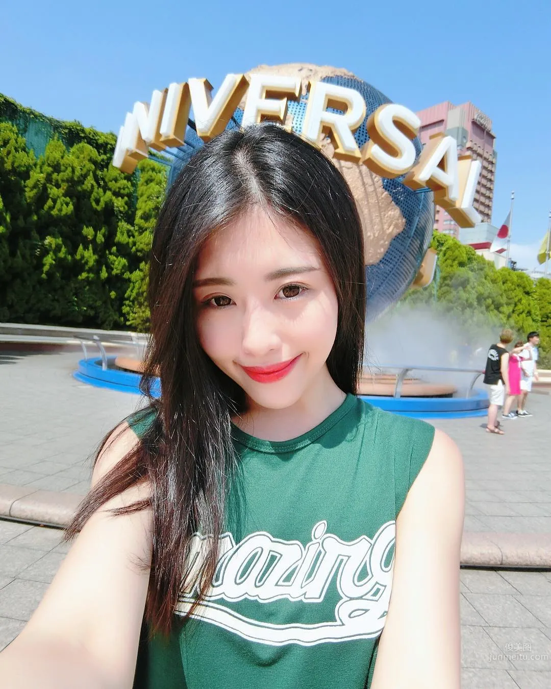 护理系校花Hannah Chin 转型空姐俏丽私房照_0