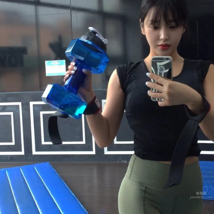 Korean Fitness Beauty Kang Su Stuns the Whole Gym the Moment She Appears photo 30