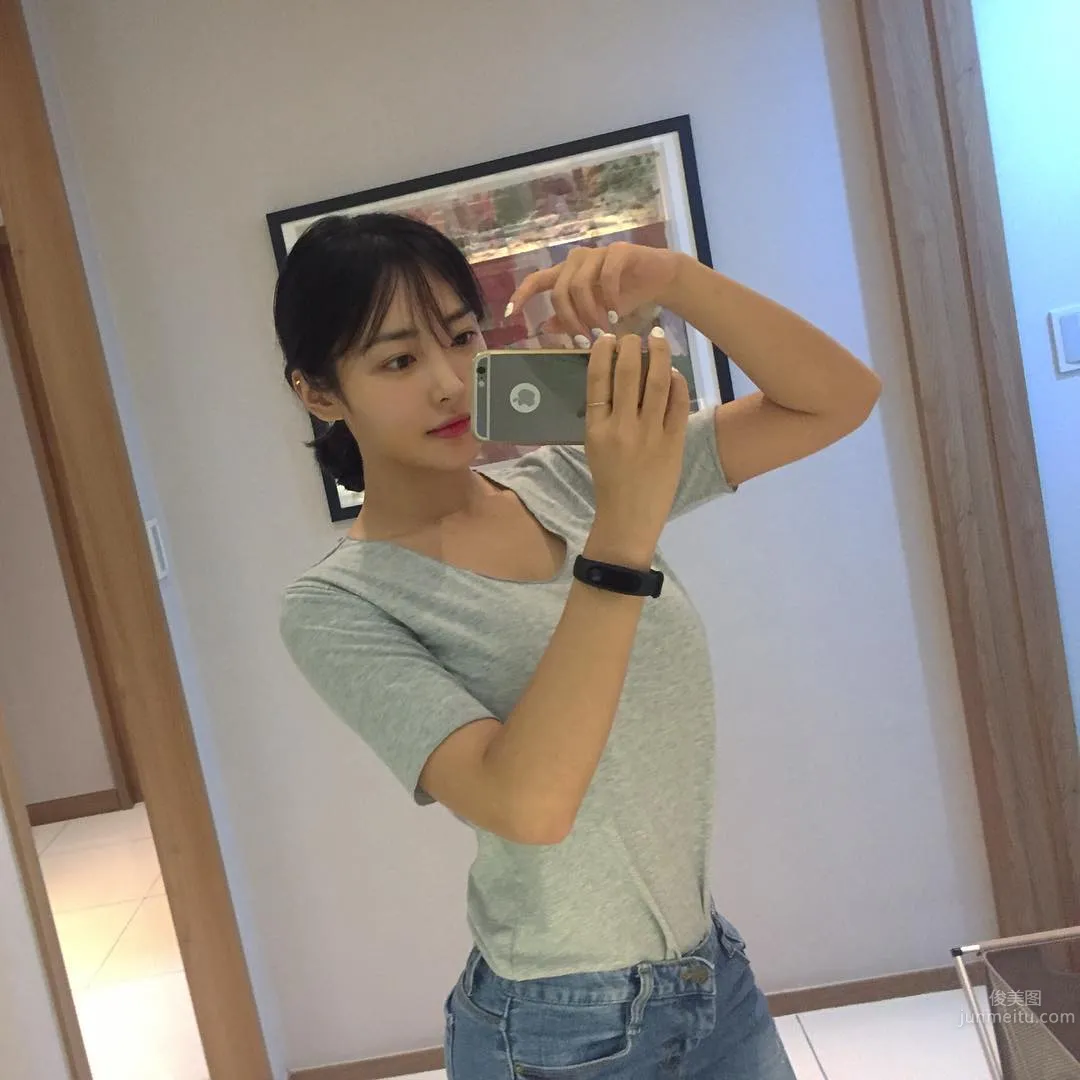 Korean Fitness Beauty Kang Su Stuns the Whole Gym the Moment She Appears photo 33