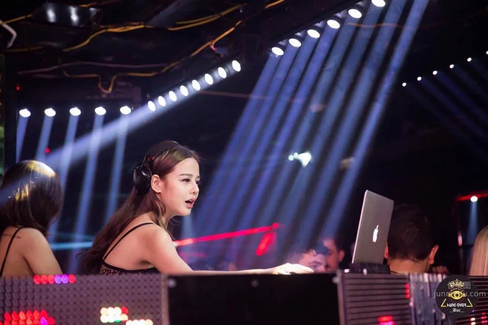 越南Dj Mai Anh，陽光甜笑照暖人心 23