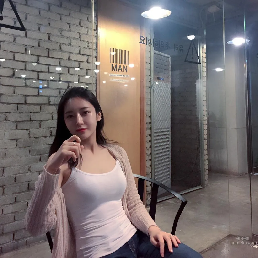 Korean Fitness Beauty Kang Su Stuns the Whole Gym the Moment She Appears photo 7