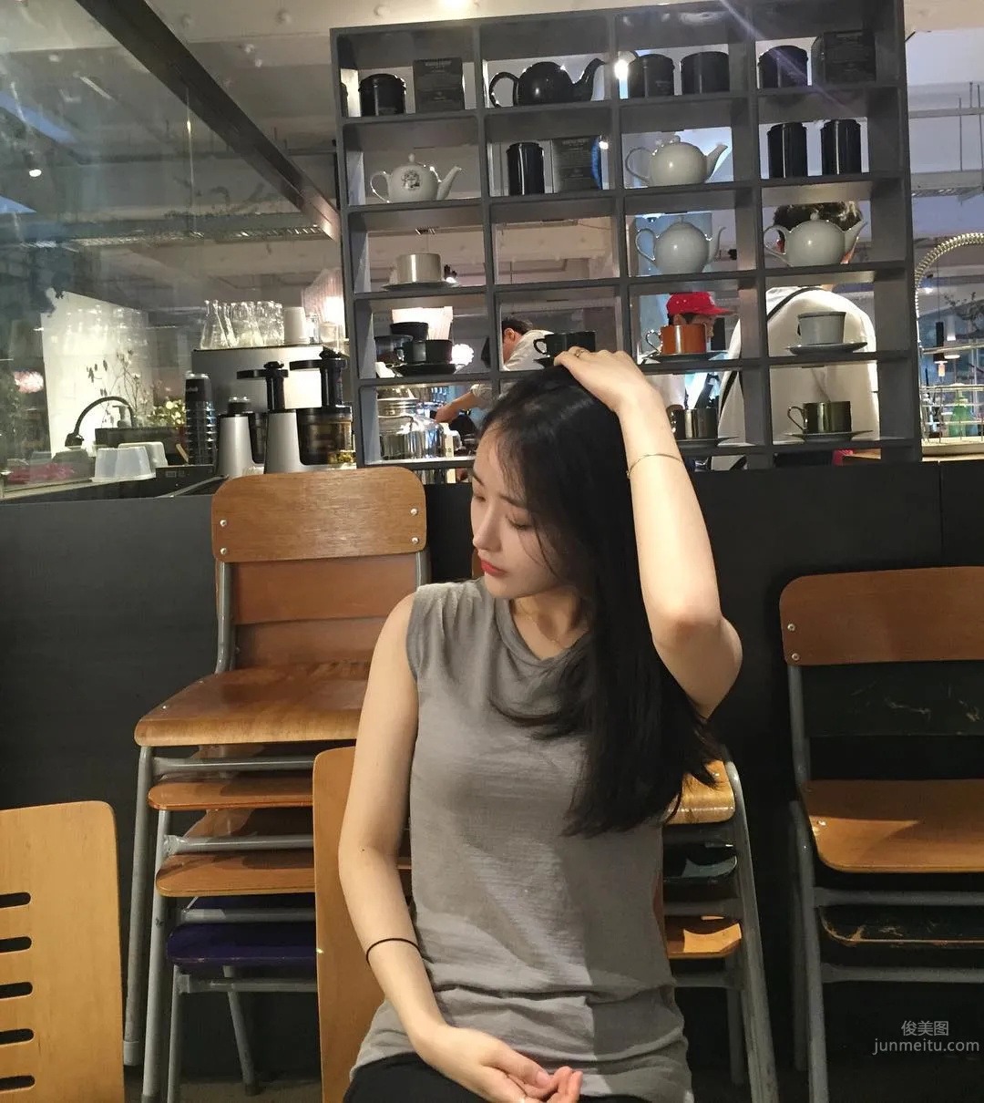 Korean Fitness Beauty Kang Su Stuns the Whole Gym the Moment She Appears photo 6