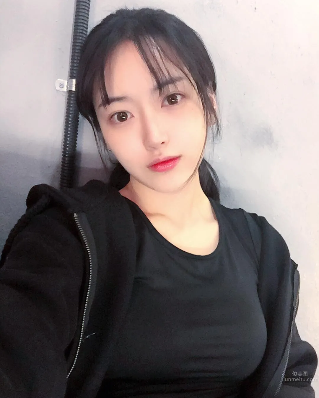 Korean Fitness Beauty Kang Su Stuns the Whole Gym the Moment She Appears photo 8