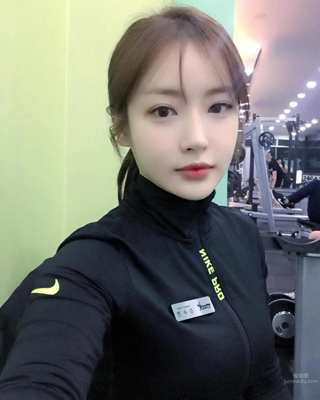Korean Fitness Beauty Kang Su Stuns the Whole Gym the Moment She Appears photo 11