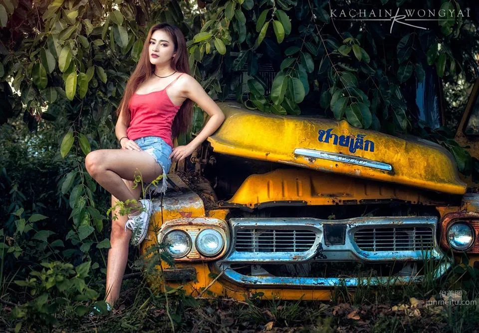 深邃美女Tanyaporn Heebkaew 田間地頭香車美女寫真 2