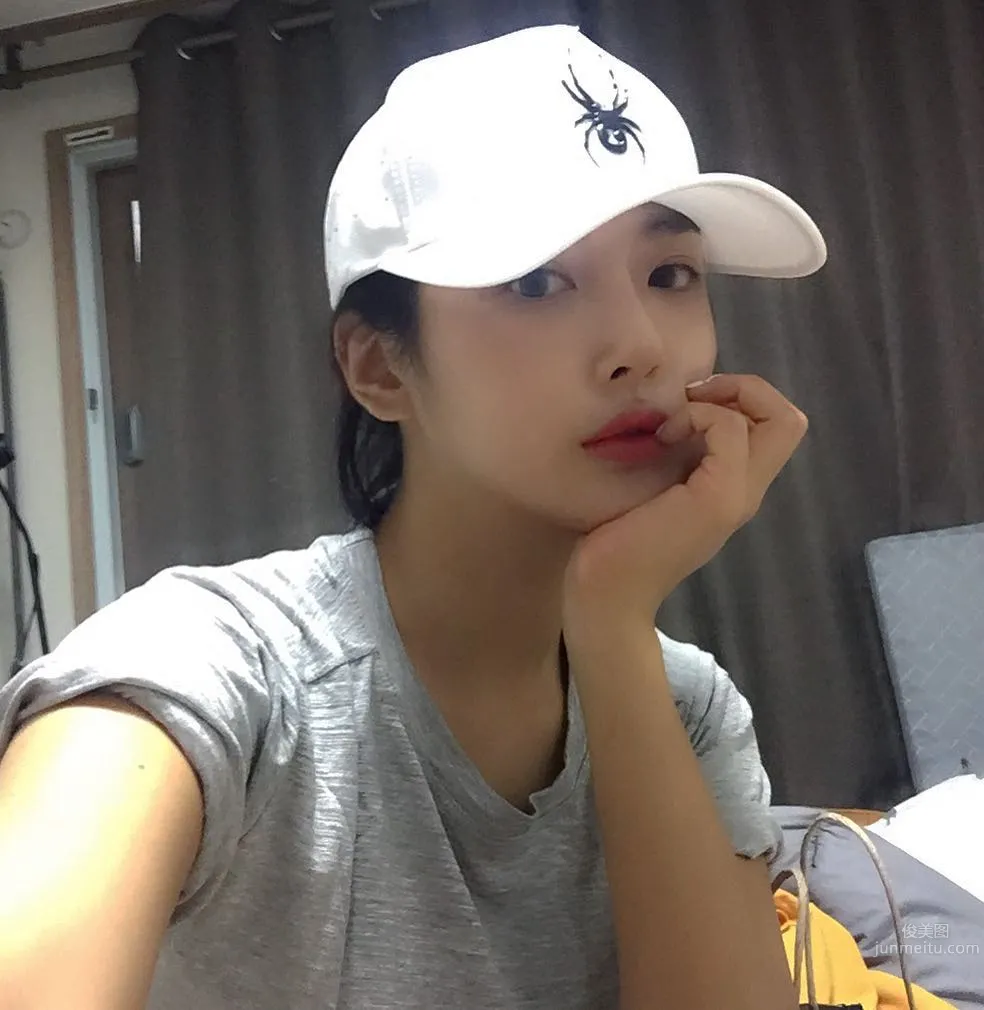 Korean Fitness Beauty Kang Su Stuns the Whole Gym the Moment She Appears photo 31