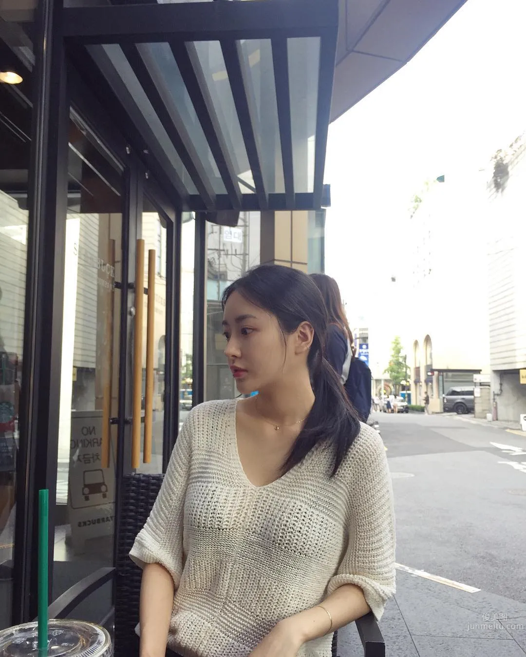 Korean Fitness Beauty Kang Su Stuns the Whole Gym the Moment She Appears photo 37