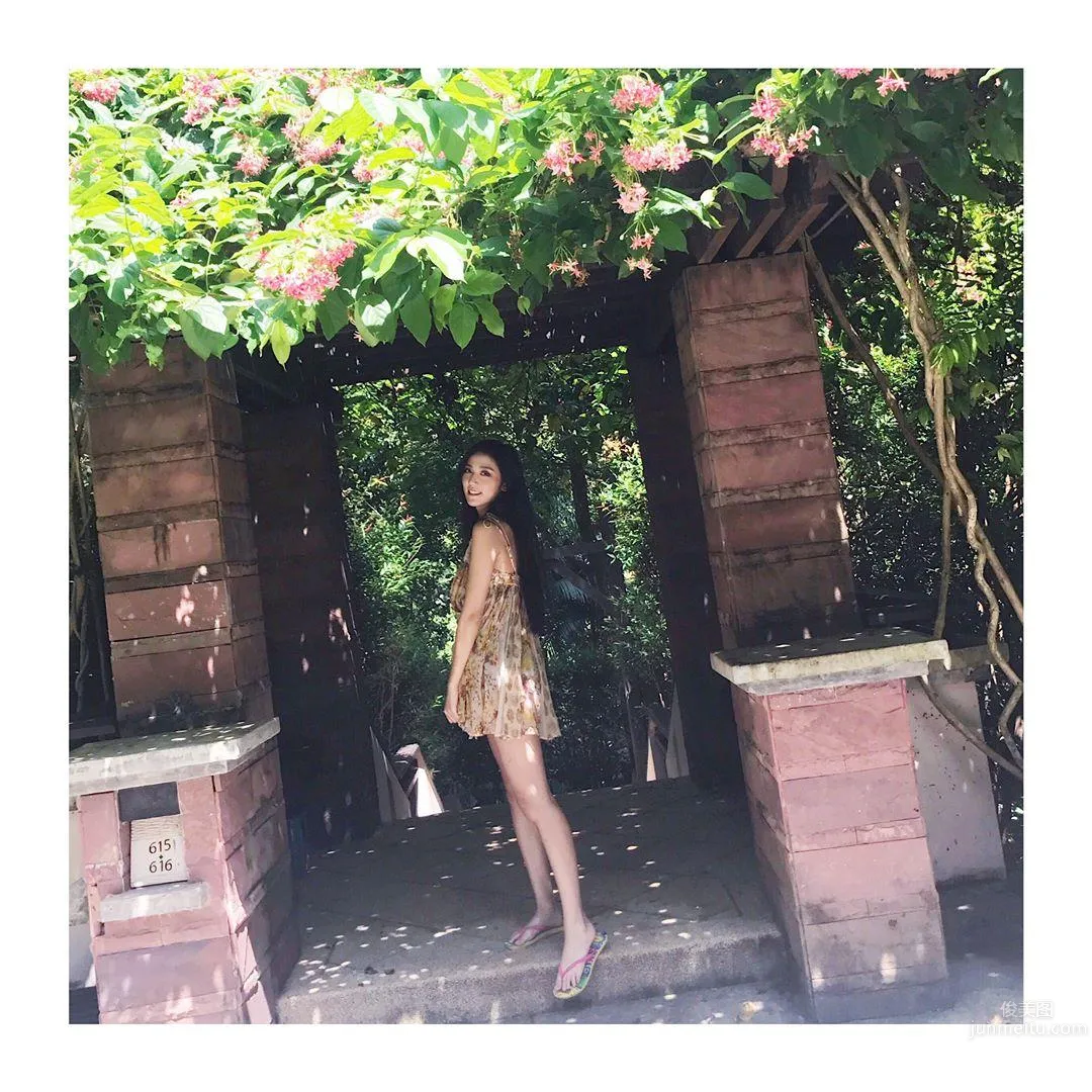 Miss Rebecca, Boyfriend's Perspective Is Too Eye-Catching photo 20