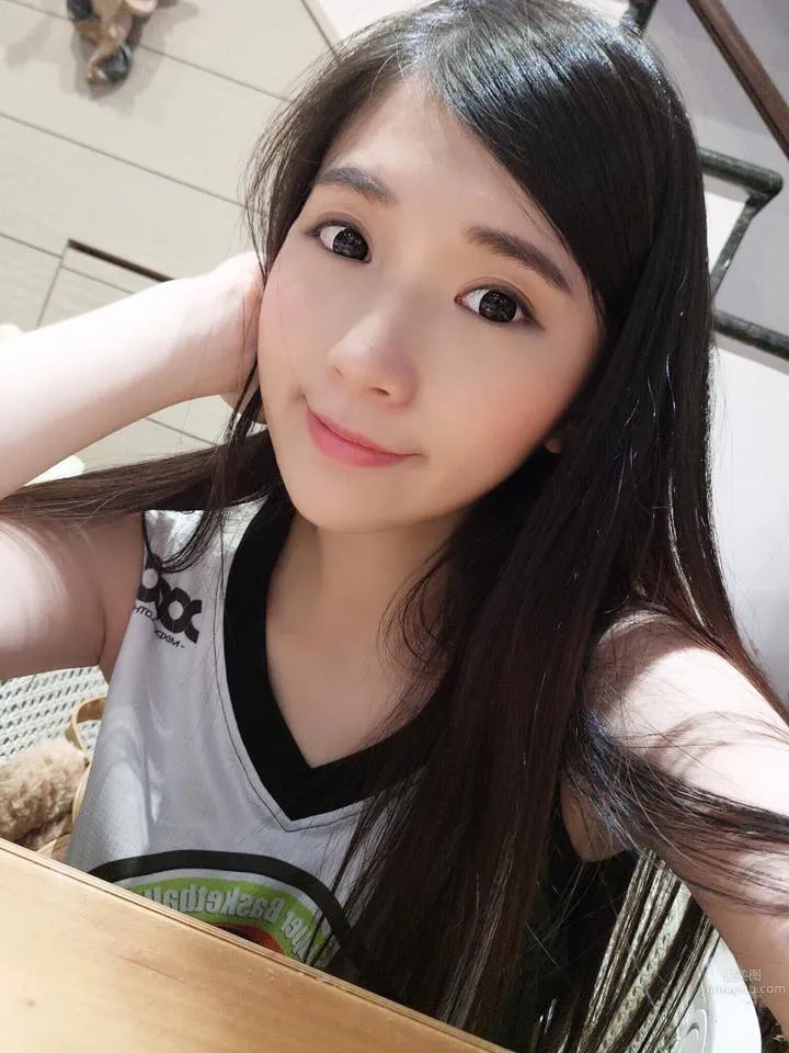 台灣正妹謝薇安Vivian 最養眼人妻私房照 18