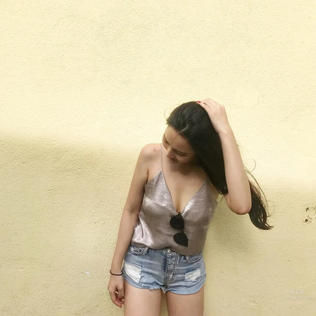 Chinese-Vietnamese Mixed-Race Beauty Gu Tingxuan, Back, Breasts and Legs, the Three Peaks photo 17