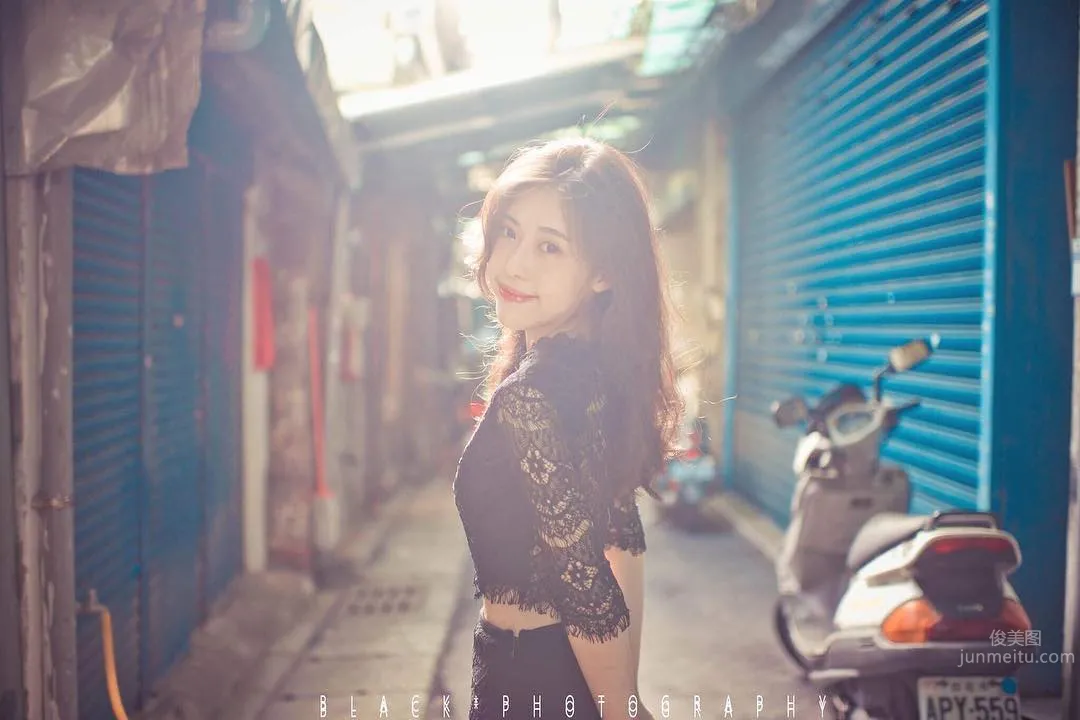 護理系校花Hannah Chin 轉型空姐俏麗私房照 8