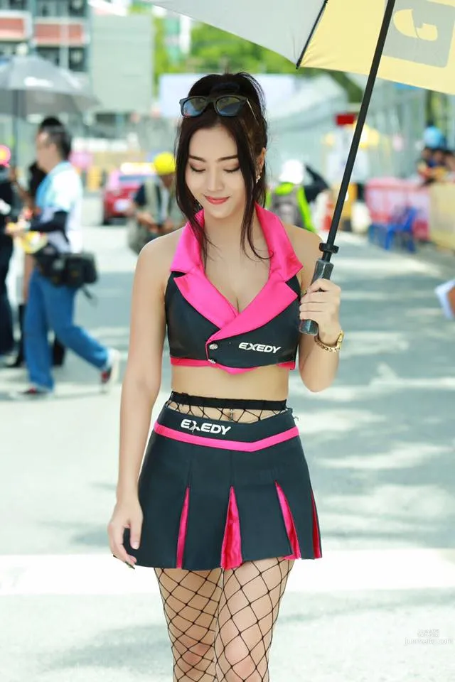 泰國禦姐Khimkae Maxim 賽車女郎與家居誘惑系列 8
