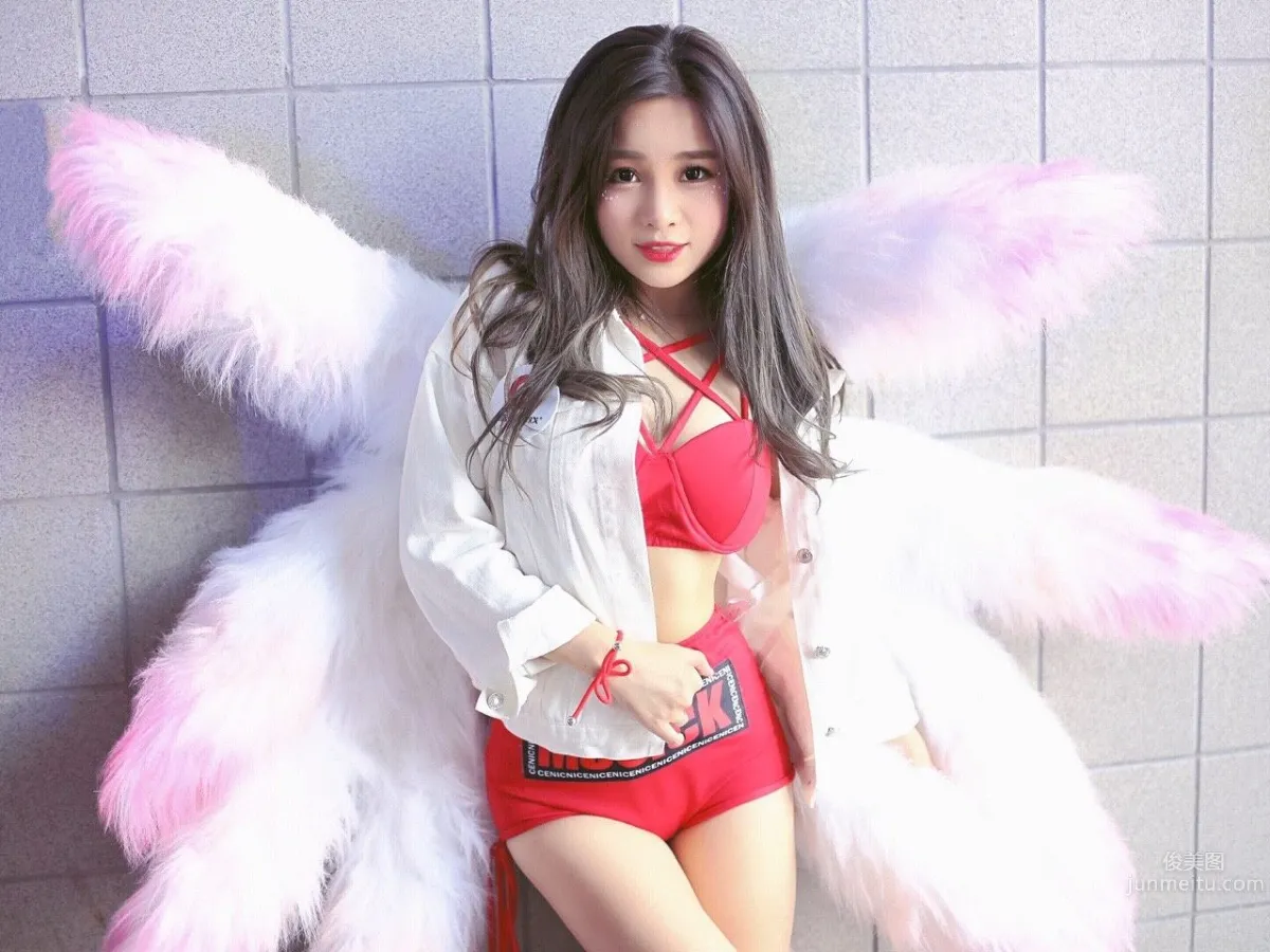 Peng Qiaqia - 2017ChinaJoy Shanda Games Dancer photo 8