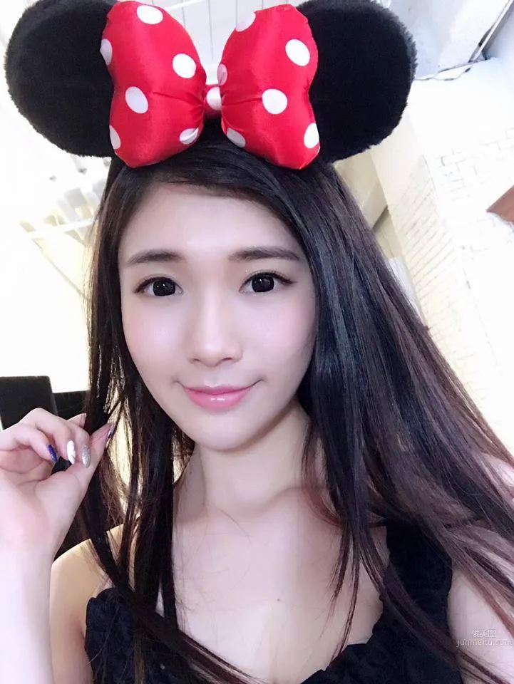 台灣正妹謝薇安Vivian 最養眼人妻私房照 12