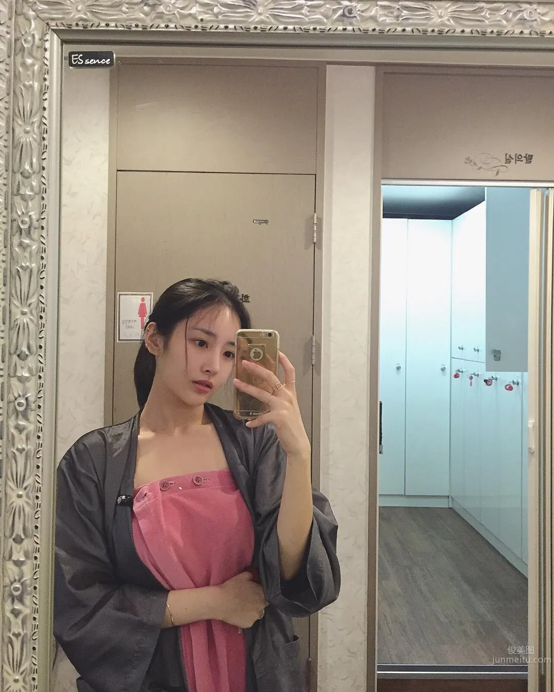 Korean Fitness Beauty Kang Su Stuns the Whole Gym the Moment She Appears photo 36