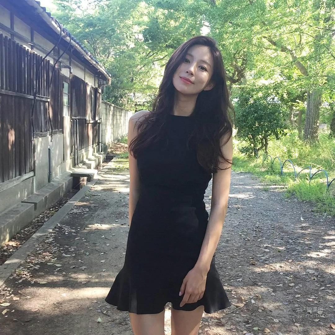Korean Flawless Beauty Kim Bo-ra's IG Private Shoot Photos photo 24