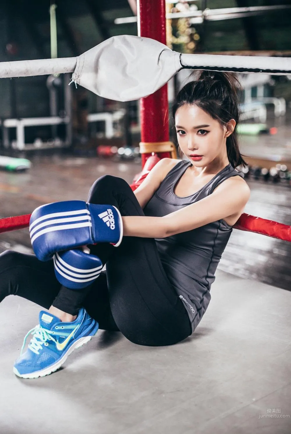 Yoon Ae Ji- 香汗淋漓的運動型寫真 50
