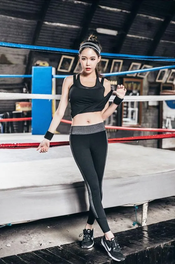 Yoon Ae Ji- 香汗淋漓的運動型寫真 18