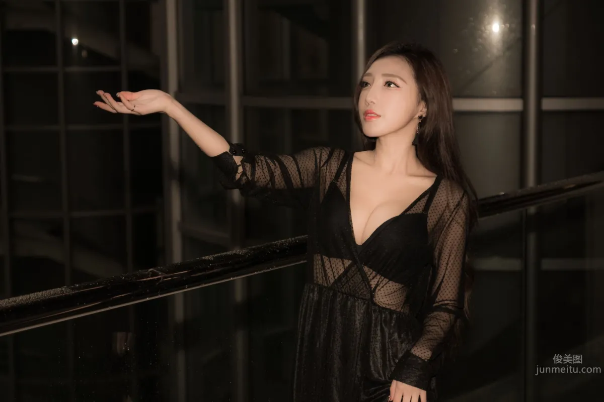 趙芸- 成熟女人戶外寫真系列五 36