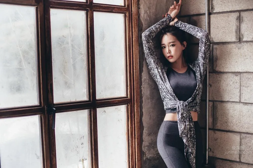 Yoon Ae Ji- 香汗淋漓的運動型寫真 31