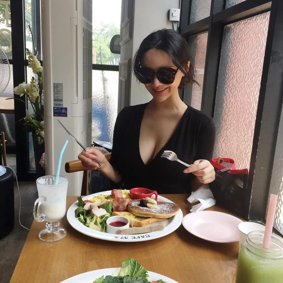 南韓素人Dear Sophia 最甜笑容與最正身段 5