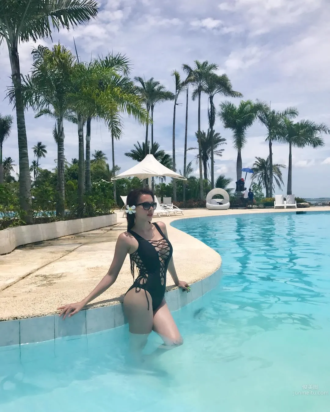菲律宾美人Sunshine Guimary 杜拜帆船酒店大秀浑圆美胸_18
