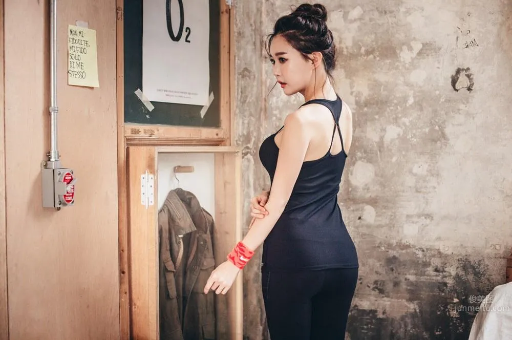 Yoon Ae Ji- 香汗淋漓的運動型寫真 46
