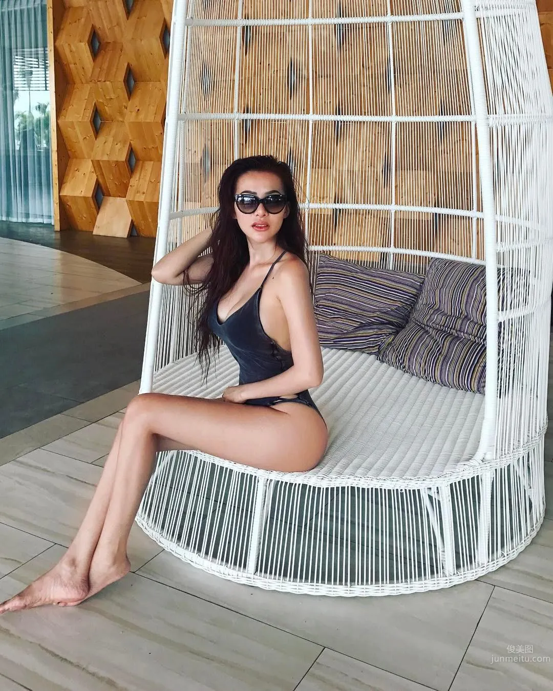 菲律宾美人Sunshine Guimary 杜拜帆船酒店大秀浑圆美胸_6