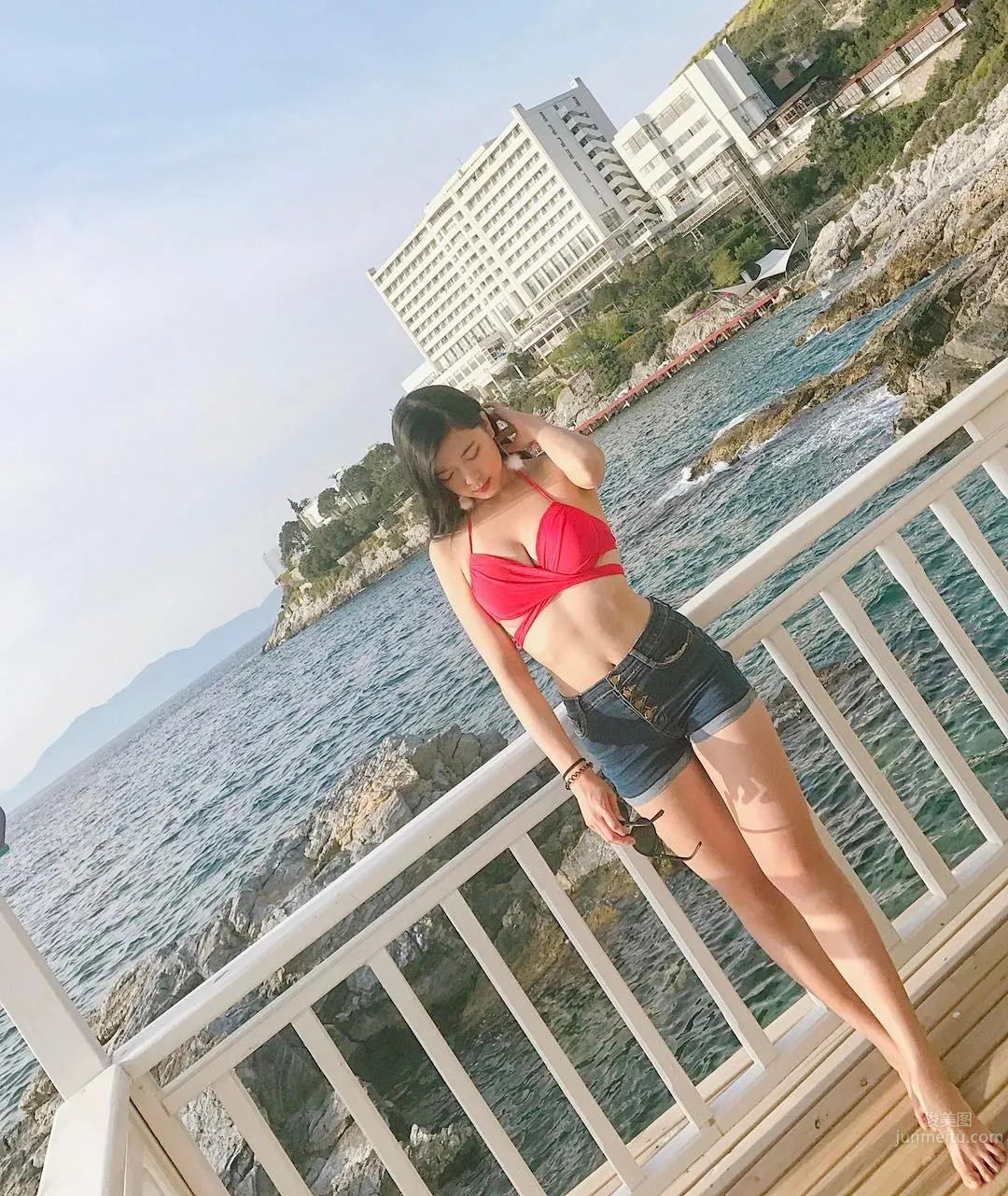 Pretty Girl Chen Pinyan Playing in the Water by the Japanese Seaside, Releasing the Healthiest and Most Beautiful Figure on the Beach photo 15