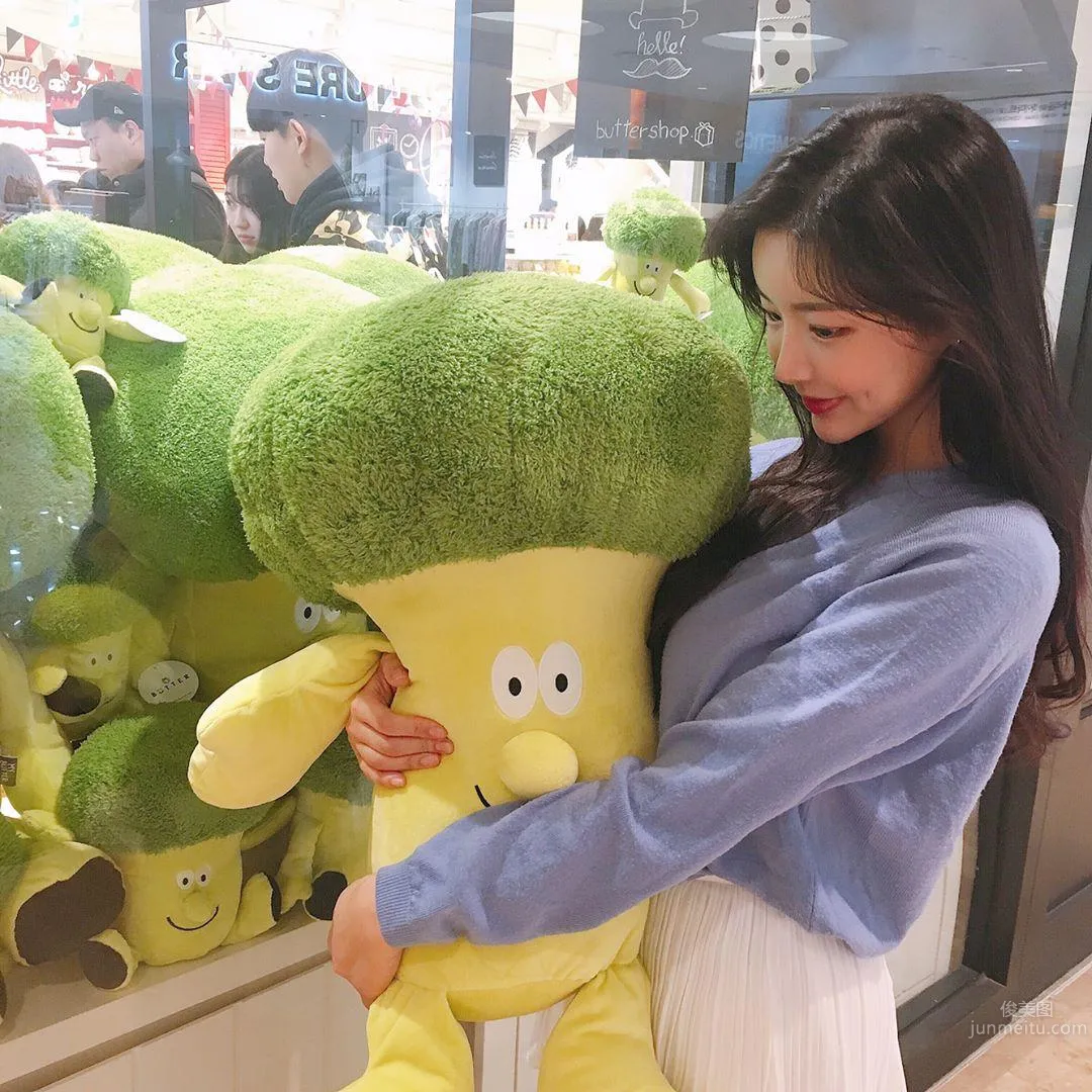 南韓素人Dear Sophia 最甜笑容與最正身段 13