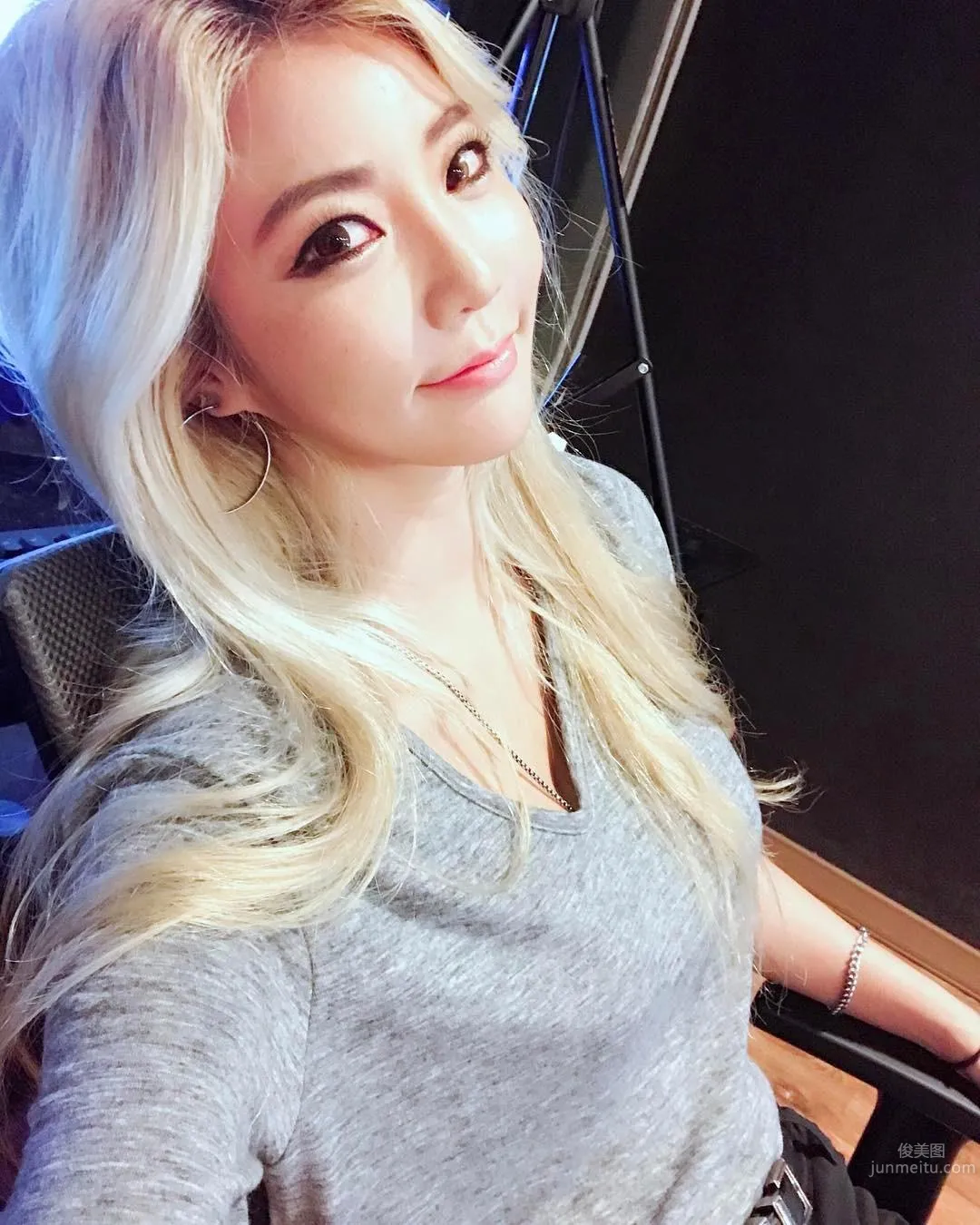 韓國舉牌女郎Lee Bom Yi非主流私房照 13