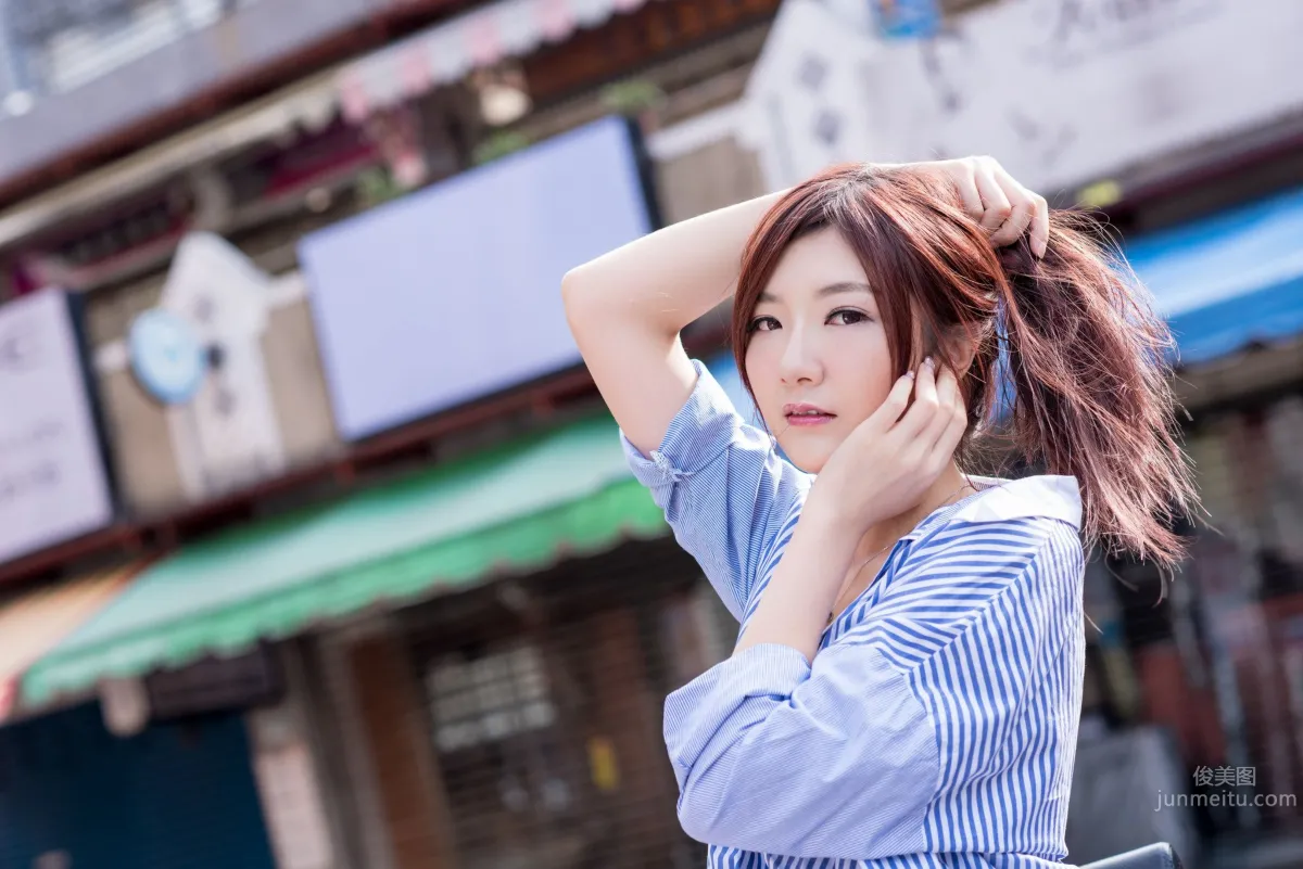 Xie Fuyu, Mature Woman Photo Series: Ximending Street photo 10