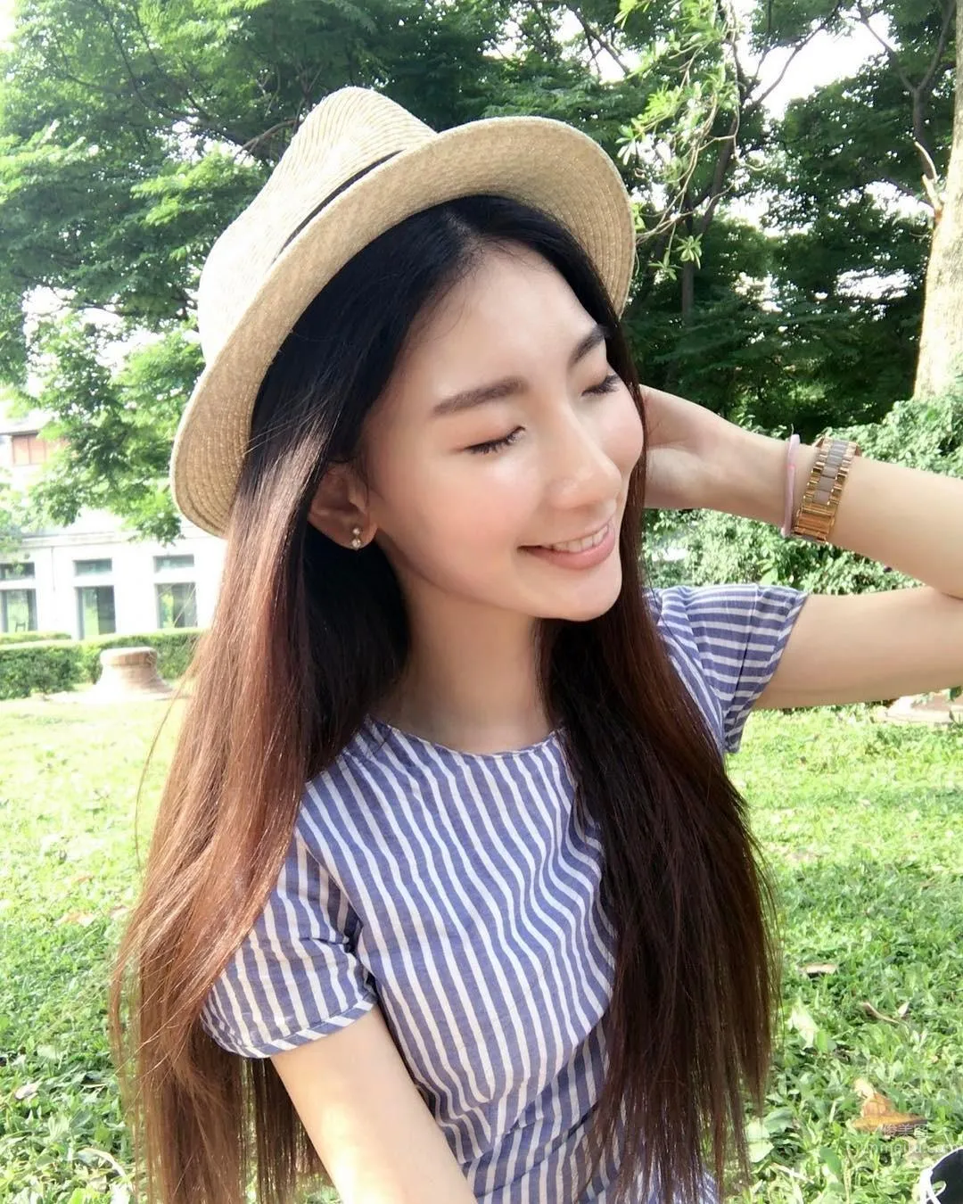 Taiwan Model He Weizhen Peerless Beautiful Legs Private Shoot photo 14