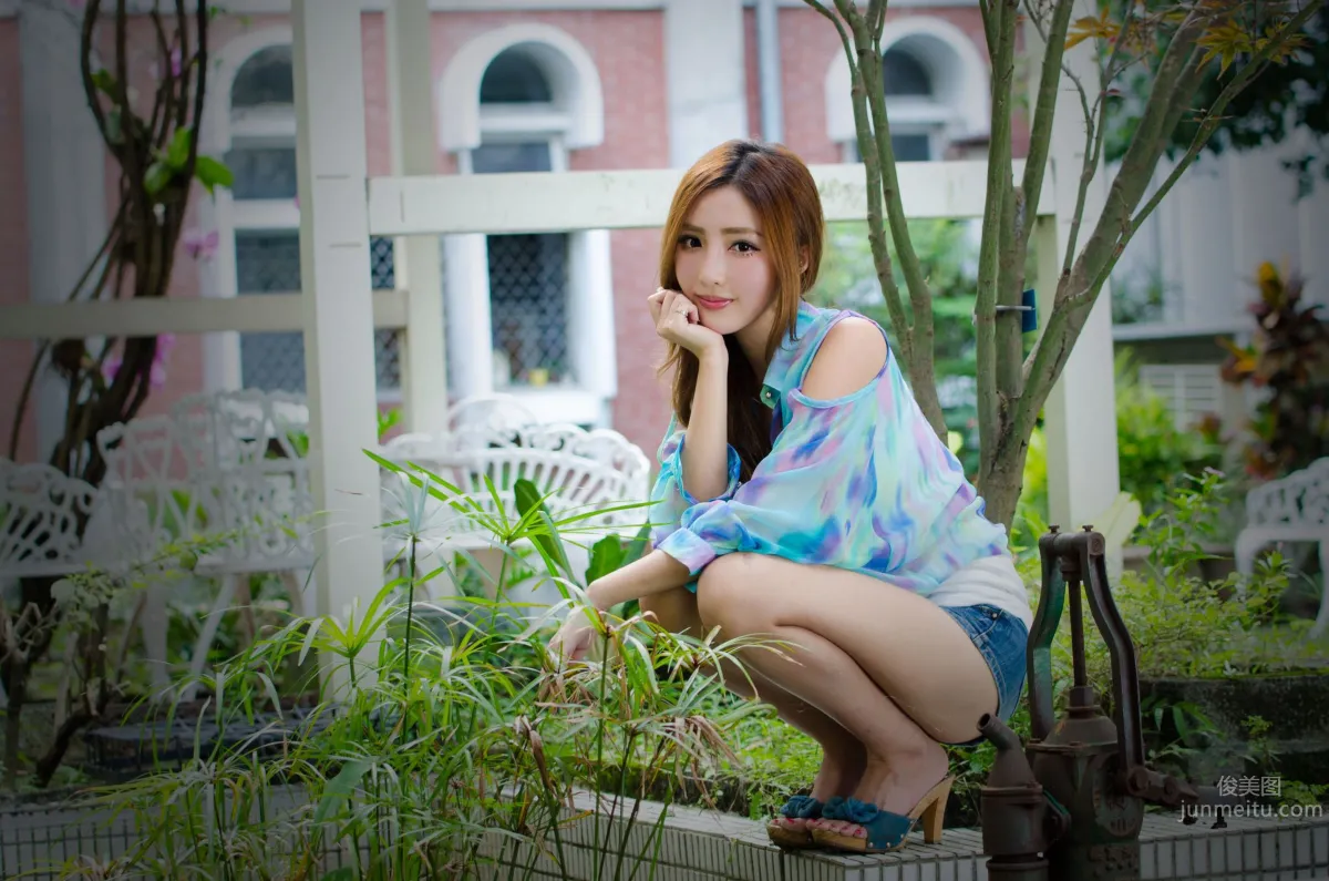 趙芸- 成熟女人戶外寫真系列四 46
